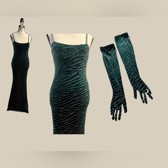 Formal Green Fashion Nova Luxe gown - Picture 1 of 1